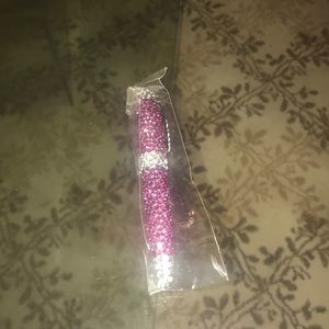 🎀NWT PINK & WHITE DIAMOND CUSTOM MADE PEN!!🎀